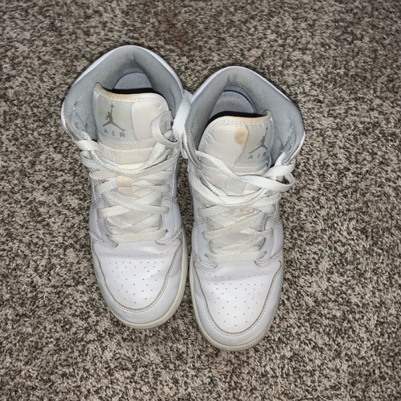 SOLD nike air jordan mid white - Picture 2 of 8